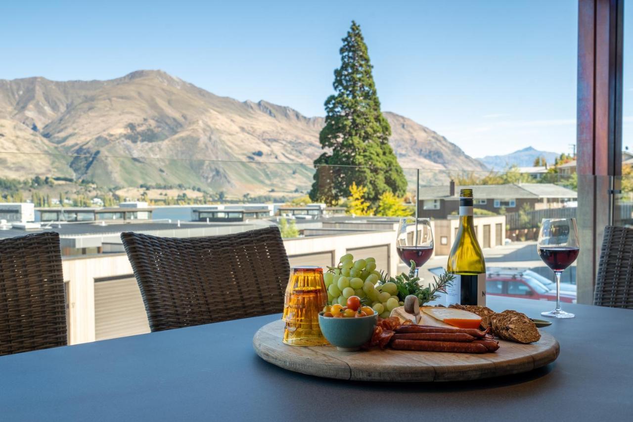 Winona Of Wanaka - Luxury Lakefront Apartment Zewnętrze zdjęcie